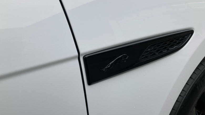 Jaguar F-Pace 2.0 D200 R-Dynamic Black 5dr Auto AWD Diesel Estate